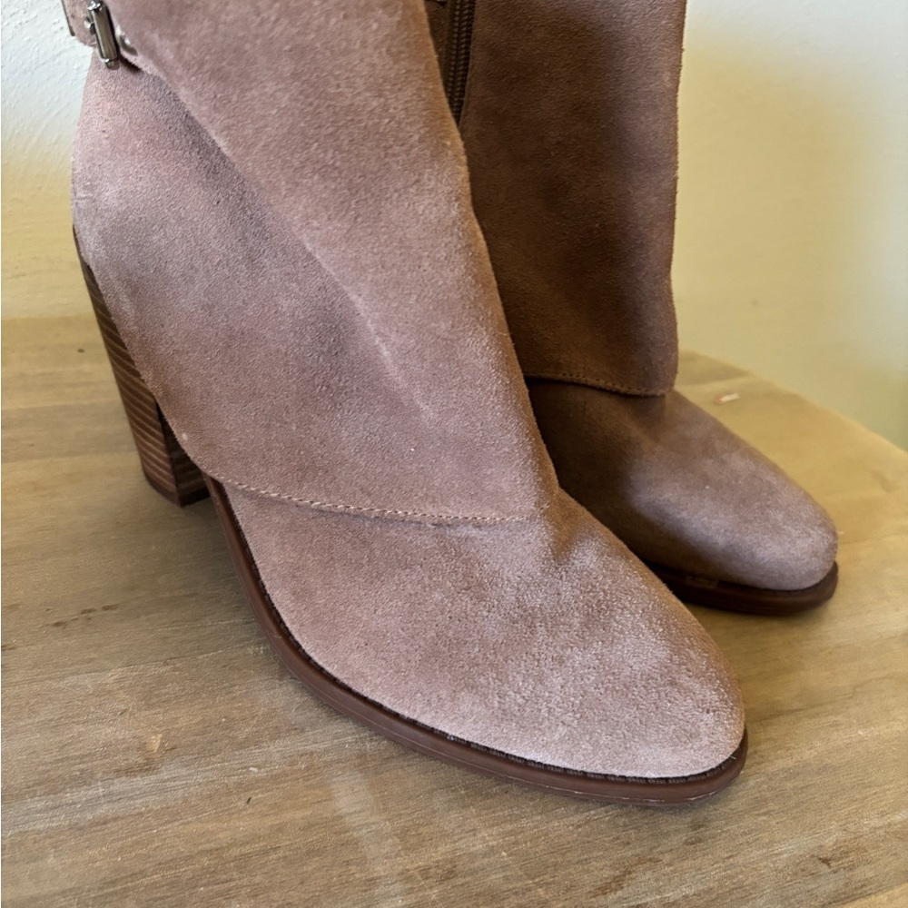 Women's Suede Ankle Boots - Tan